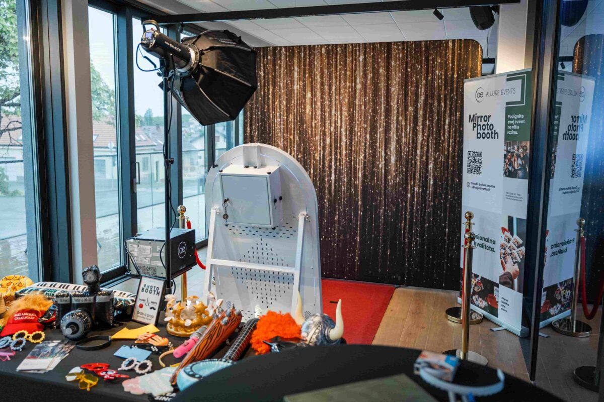 Photo booth koji stiže na vašu proslavu – diljem sjeverne Hrvatske